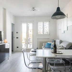 https://lattico-del-duomo.emilia-romagnahotels.net